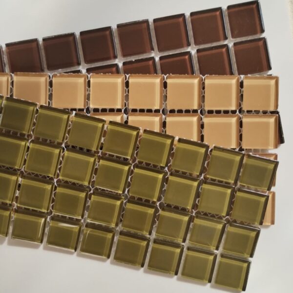 Kit Outono - pastilhas cristal 2,3x2,3 e 2,5x2,5 cm (3 cores) c/ 132 pastilhas - KTO